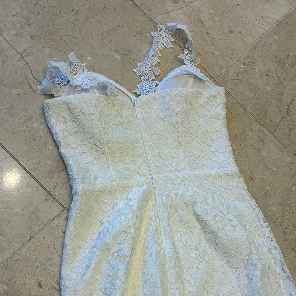 š©·Elegant White Lace Dress in great conditionš©· - Picture 3 of 4